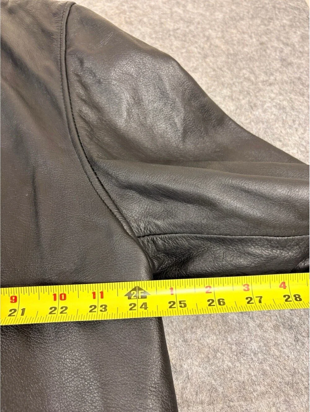 Wilsons Black Leather Long Overcoat Size L Lined Stand-Up Collar Button Zip